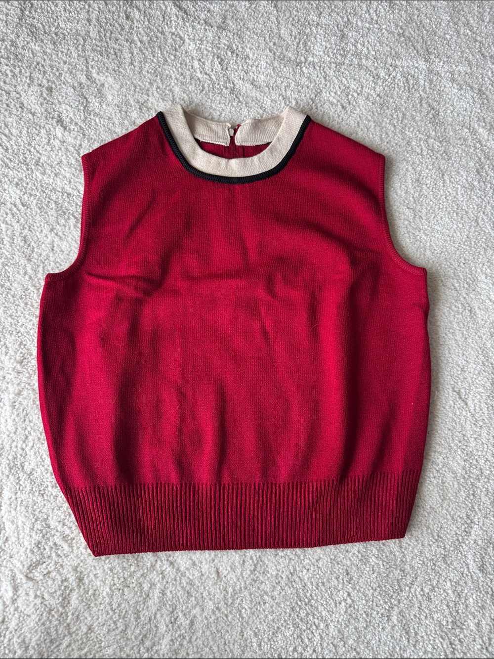 St. John Sleeveless Knit Shell in Deep Red with White Collar